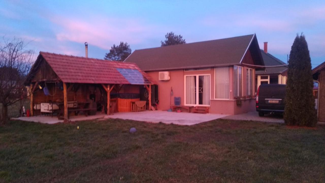 Ferienwohnung Novakporta Vendeghaz Lakhegy Exterior foto
